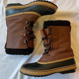 Sorel Brown and Black Winter Boots